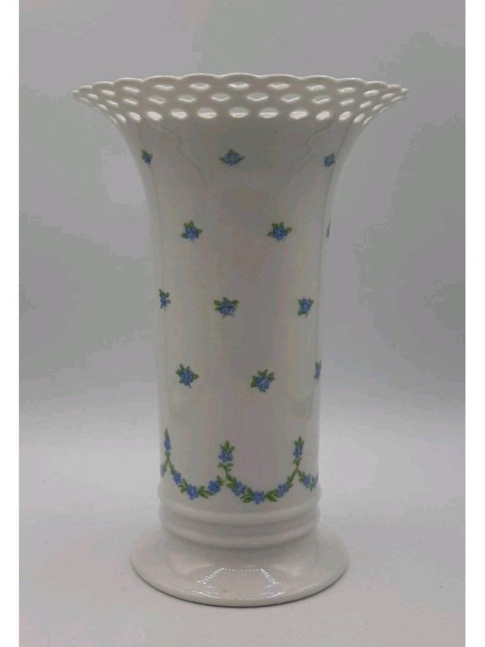 Vintage Wallendorf Porcelain Vase Reticulated Rim Petite Floral 7 In Tall